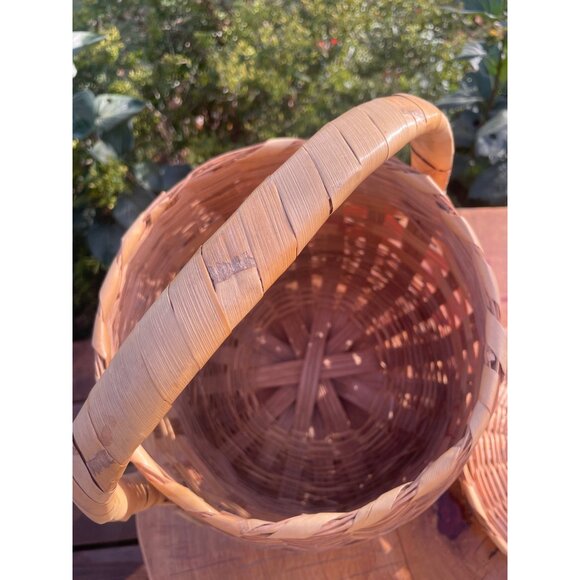 Vintage Woven Basket With Lid & Handle - Picture 5 of 7
